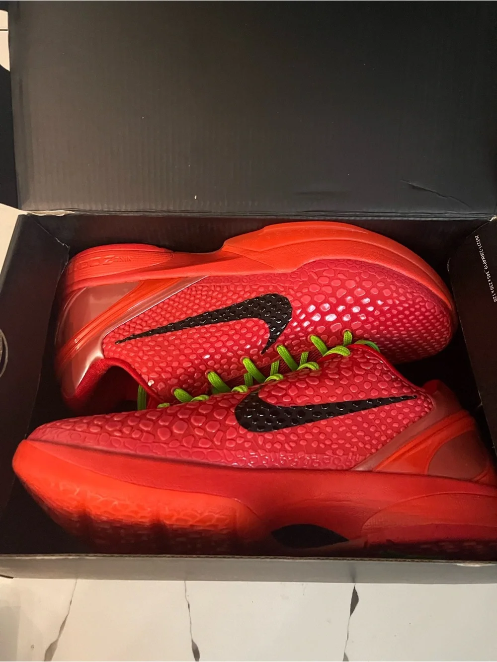 Men’s Reverse Grinch Size 13.